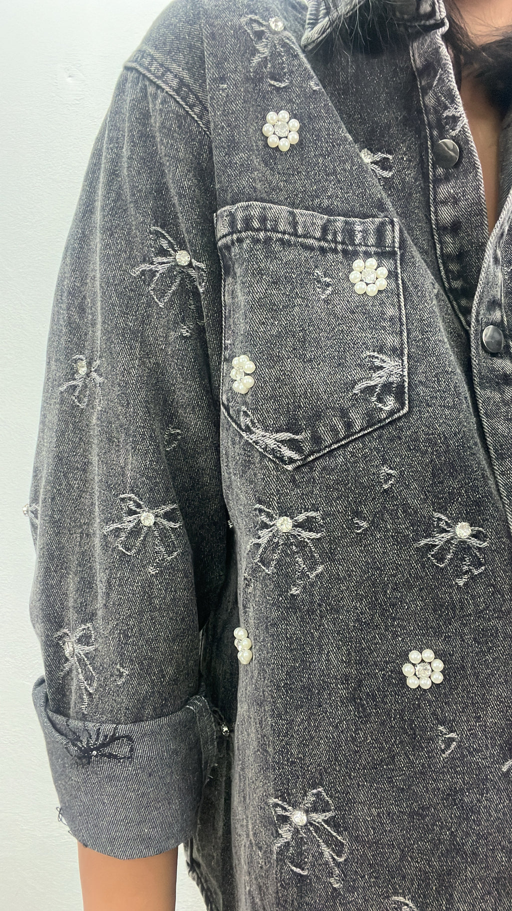 Camicia in jeans scuro con strass