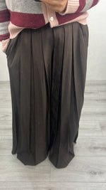 Pantalone plissettato in due colori