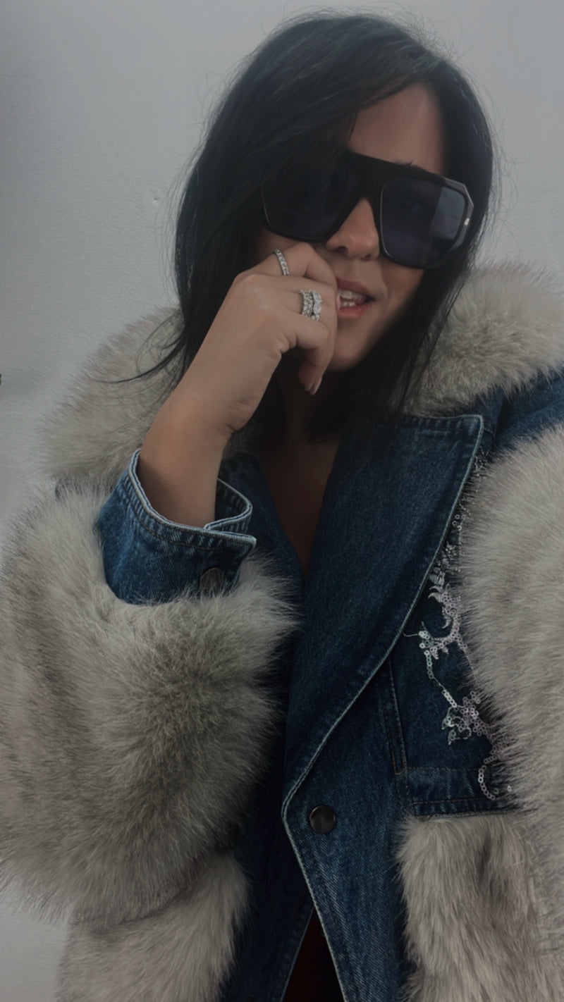 Funny in jeans e eco-pelliccia