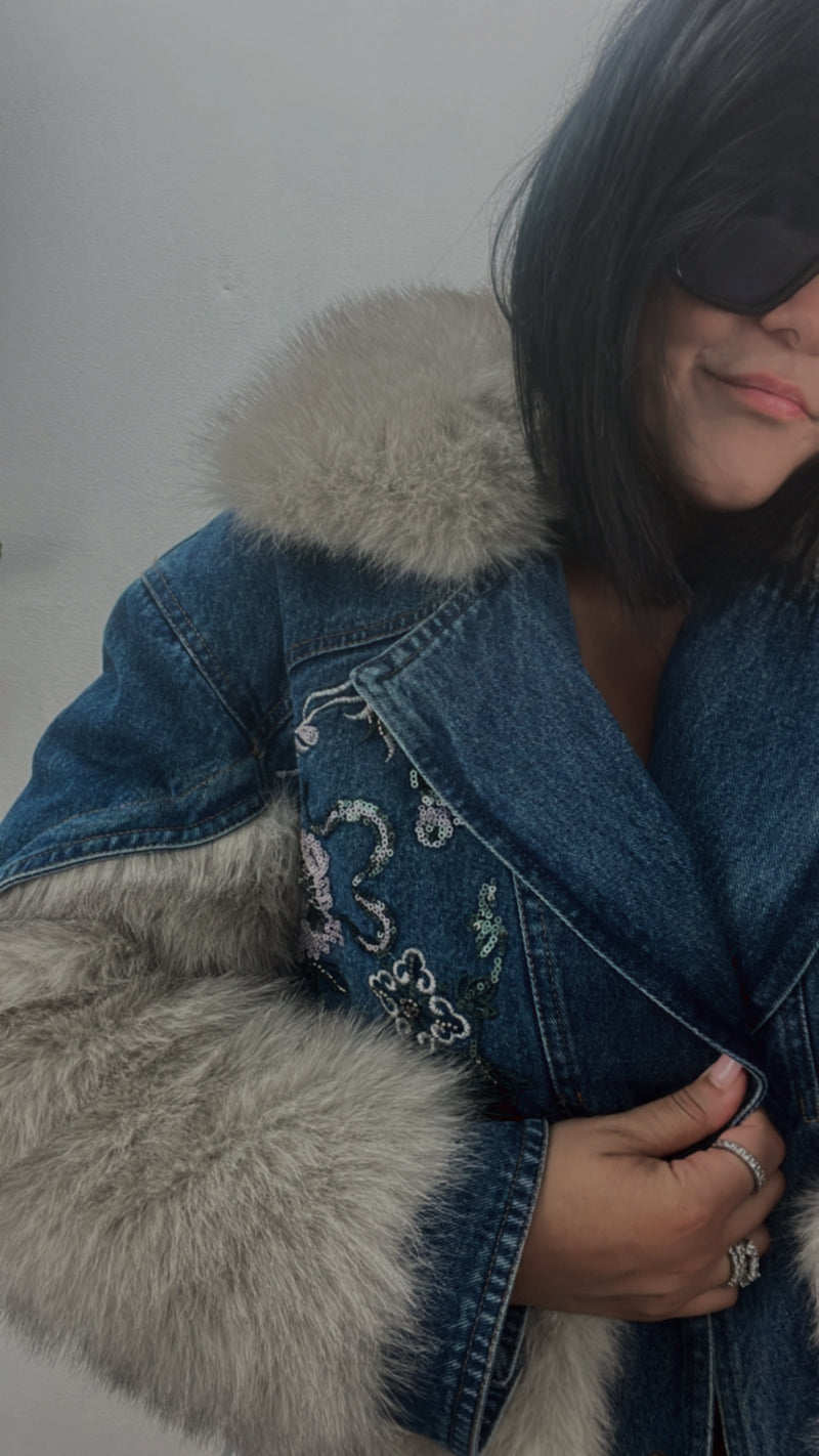 Funny in jeans e eco-pelliccia