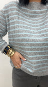 Maglia a righe grigio e celeste